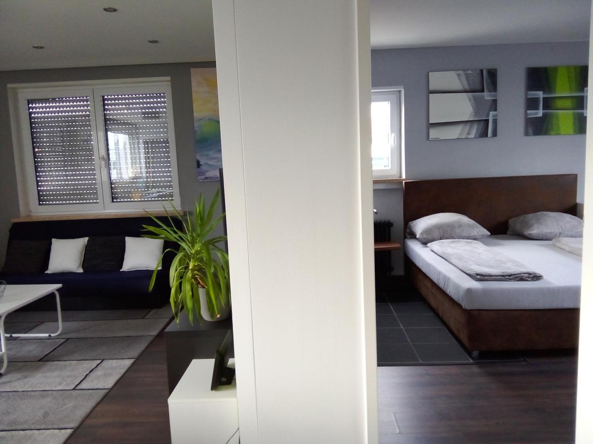Apartments - Geraeumige 95 Qm Mit Balkon Augsburg Exterior foto